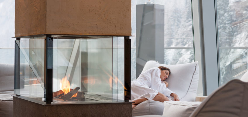 Der AQUA DOME im Ötztal - ein Thermen Resort mit futuristisch anmutender Wasser - und Saunawelt, SPA & Fitness, rundum erneuerter Kinderwelt und natürlich dem gemütlichen 4 Sterne Superior Hotel